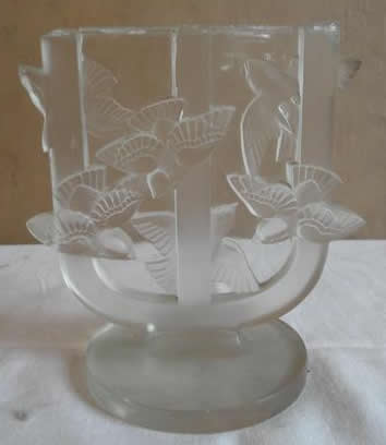 R. Lalique Trois Branches Roitelets Candelabrum