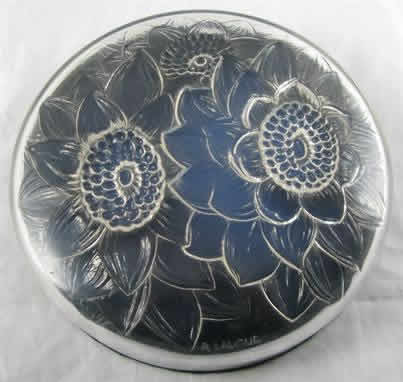 R. Lalique Trois Dahlias Box