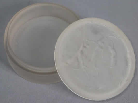 R. Lalique Trois Figurines Powder Box