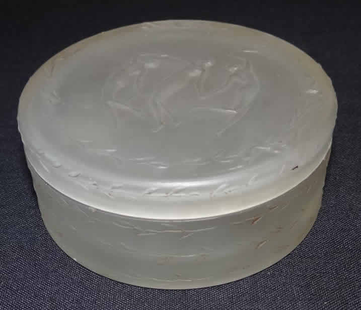 R. Lalique Trois Figurines Covered Box
