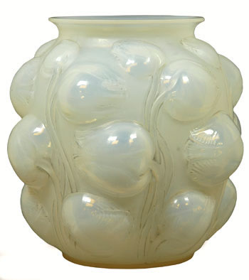 R. Lalique Tulipes Vase