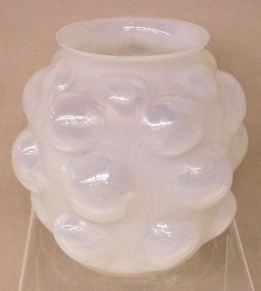 R. Lalique Tulipes Vase