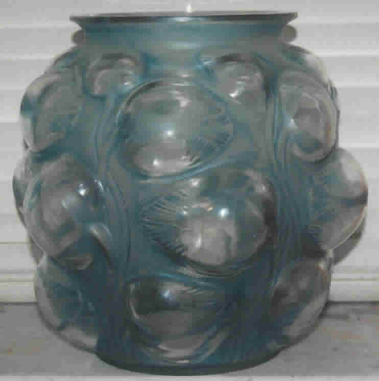 R. Lalique Tulipes Vase