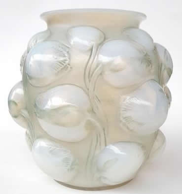 R. Lalique Tulipes Vase