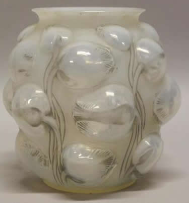 R. Lalique Tulipes Vase