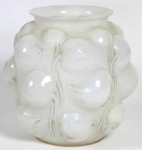 R. Lalique Tulipes Vase