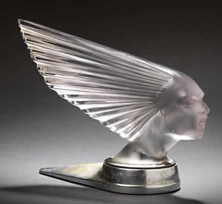 R. Lalique Victoire Mascot