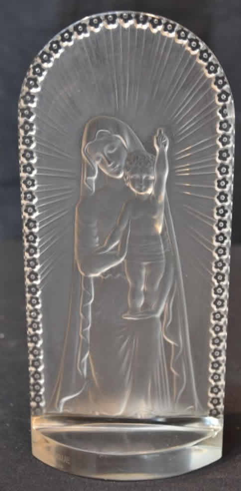 R. Lalique Vierge A L'Enfant Agenouillee Statue