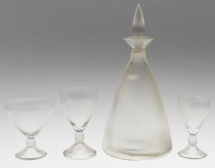 R. Lalique Vigne Strie Tableware