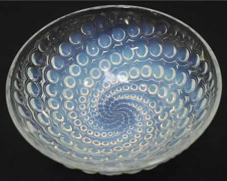 R. Lalique Volutes Bowl