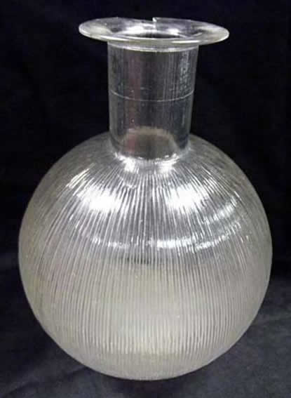 R. Lalique Wingen Carafe