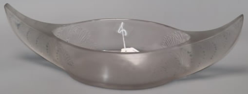 R. Lalique Acanthes Table Centre