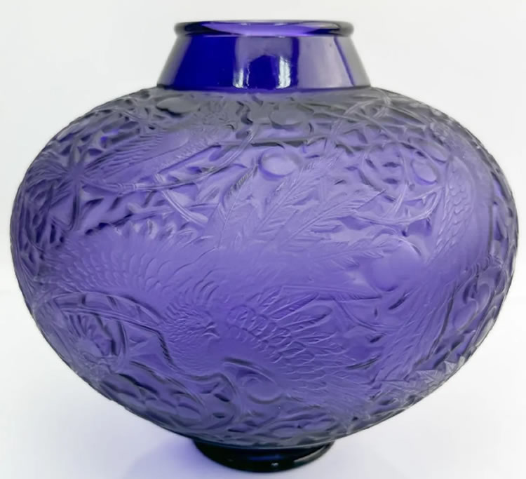 R. Lalique Aras Vase