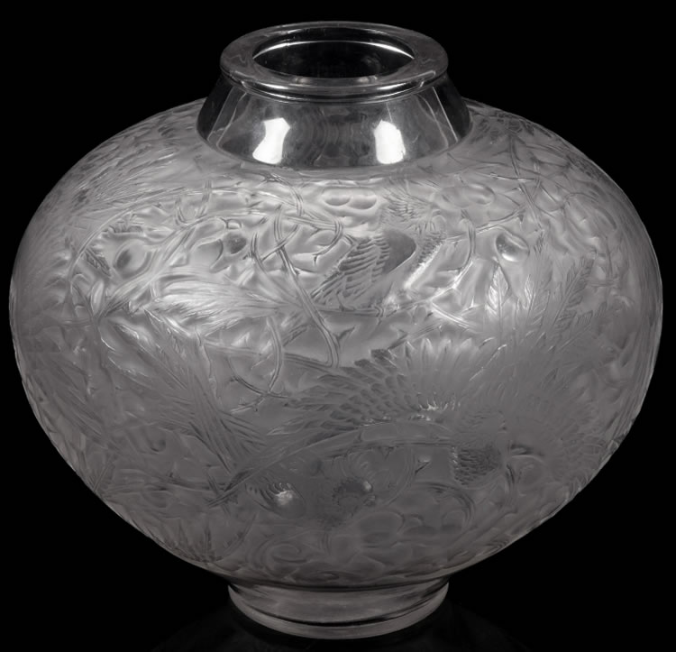 R. Lalique Aras Vase