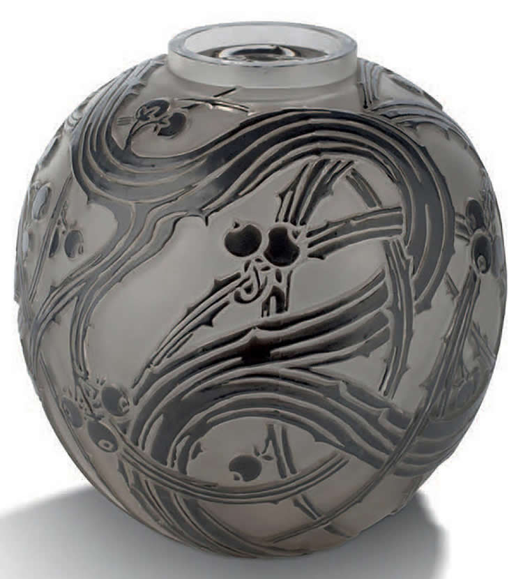 R. Lalique Baies Vase
