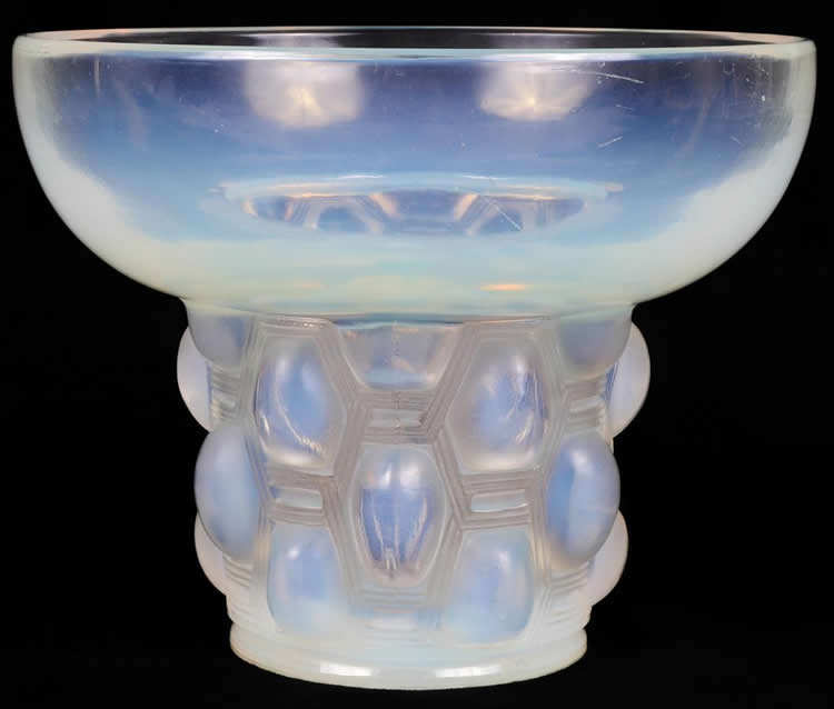 R. Lalique Beautreillis Vase