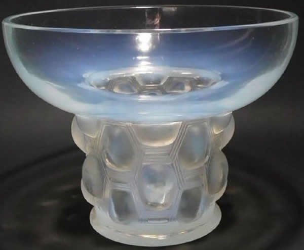 R. Lalique Beautreillis Vase