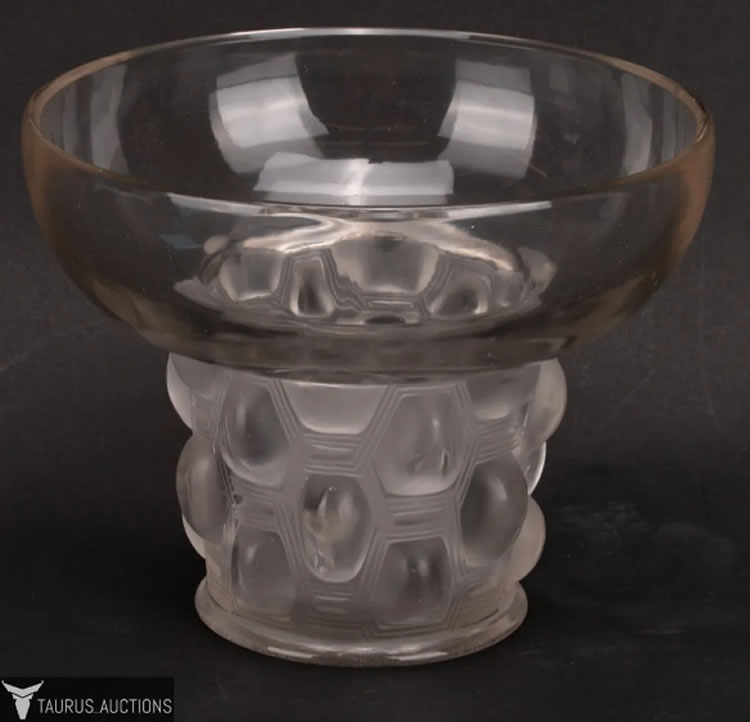 R. Lalique Beautreillis Vase