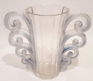 R. Lalique Beauvais Vase