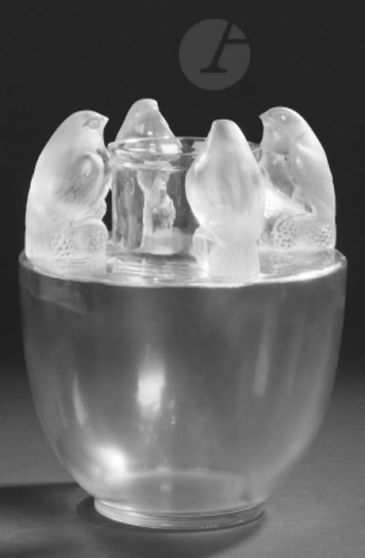 R. Lalique Bellecour Vase