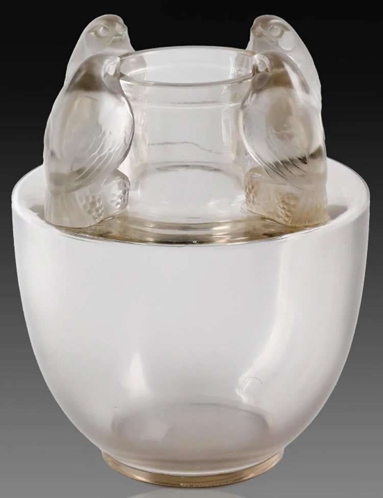 R. Lalique Bellecour Vase
