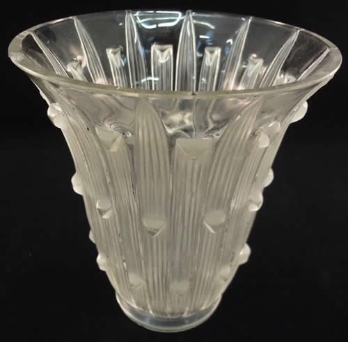 R. Lalique Bellis Vase