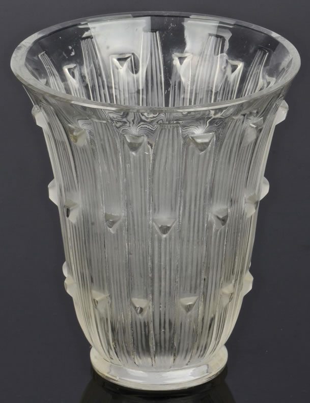 R. Lalique Bellis Vase