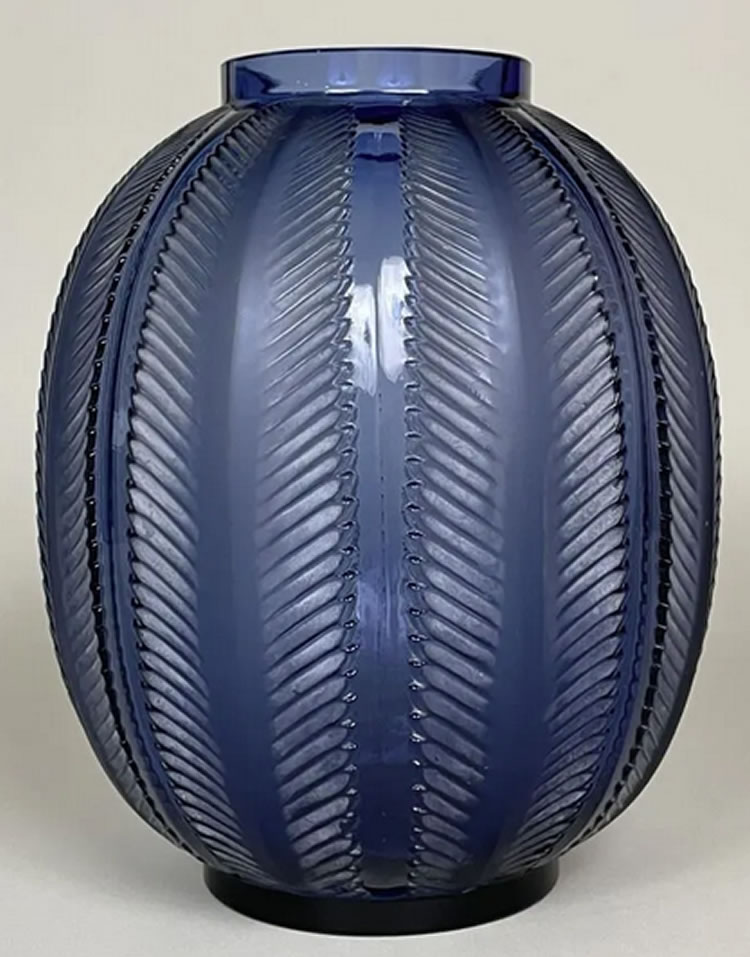 R. Lalique Biskra Vase