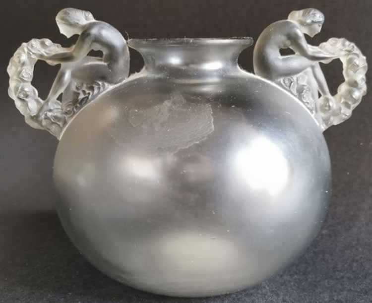 R. Lalique Bouchardon Vase