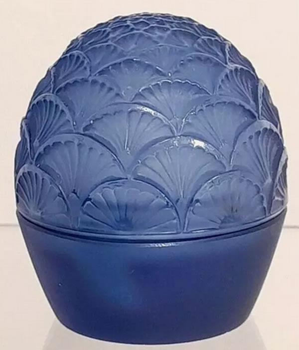 R. Lalique Bouton De Fleur Box