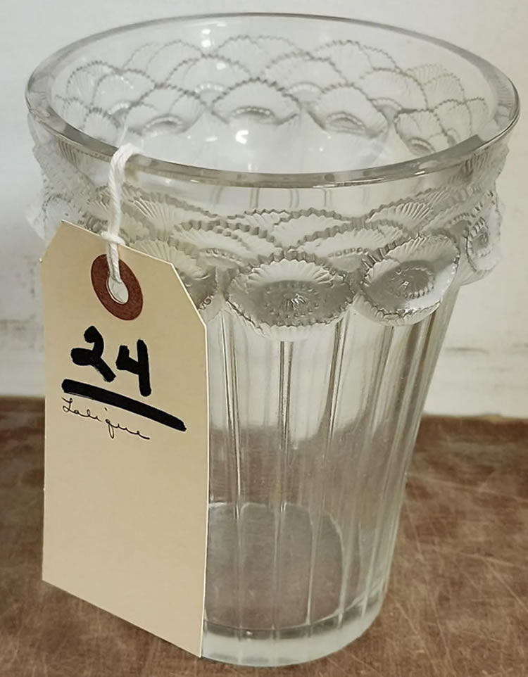 R. Lalique Boutons D'Or Vase