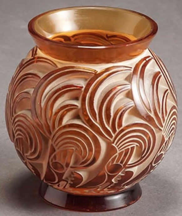 R. Lalique Bresse Vase