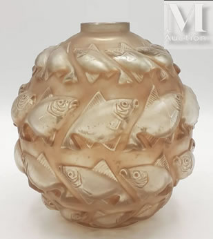 R. Lalique Camaret Vase