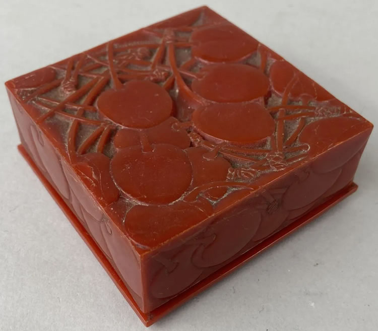 R. Lalique Cerises Boite