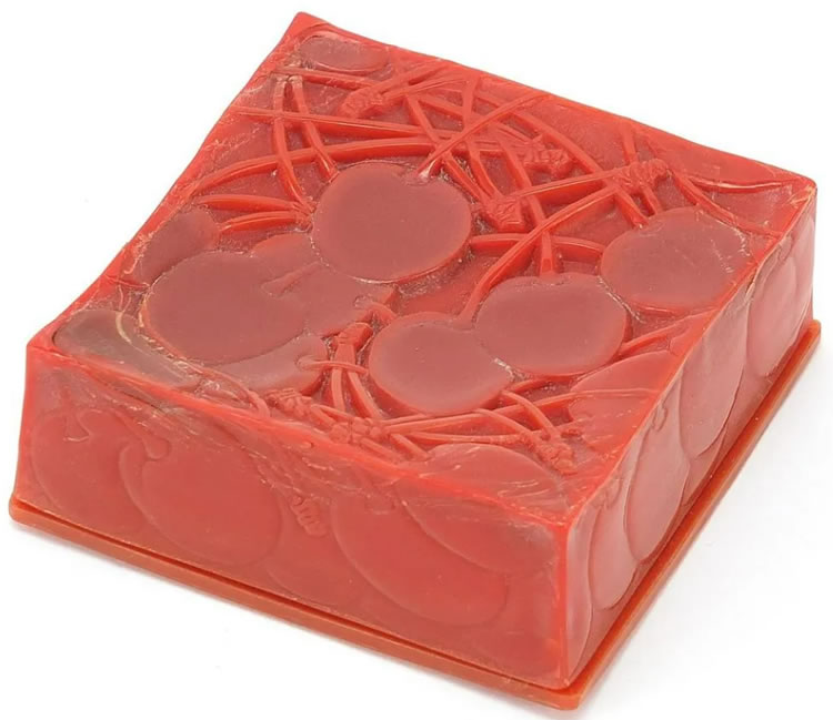 R. Lalique Cerises Box