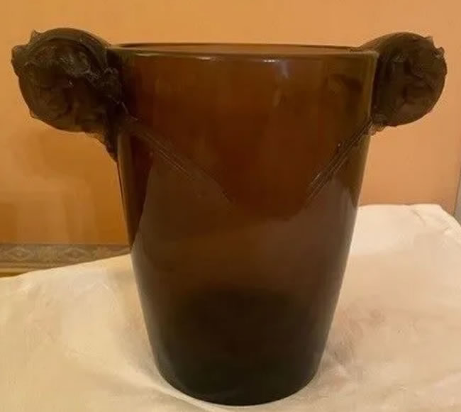 R. Lalique Chamarande Vase