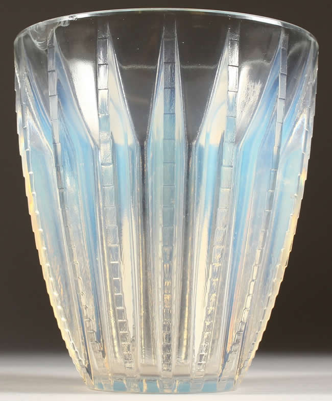 R. Lalique Chamonix Vase
