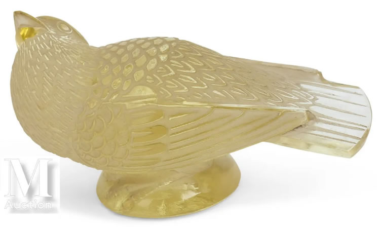R. Lalique Chardonneret Moqueur Paperweight