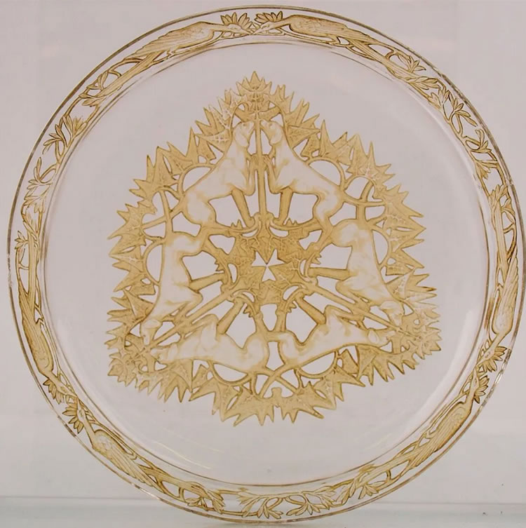R. Lalique Chasse Chiens Plate