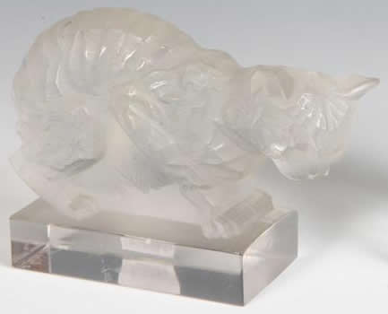 R. Lalique Chat Paperweight