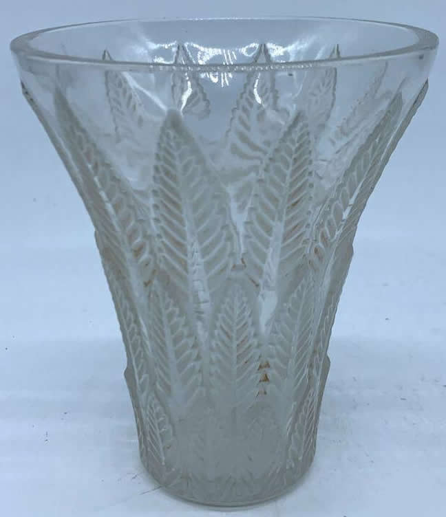 R. Lalique Chataignier Vase