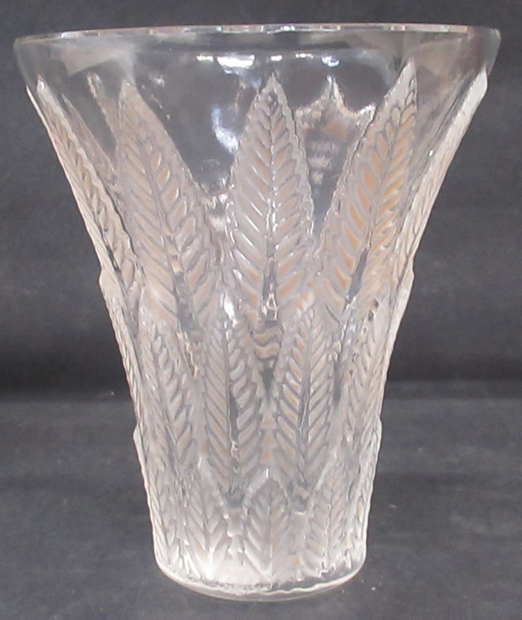 R. Lalique Chataignier Vase