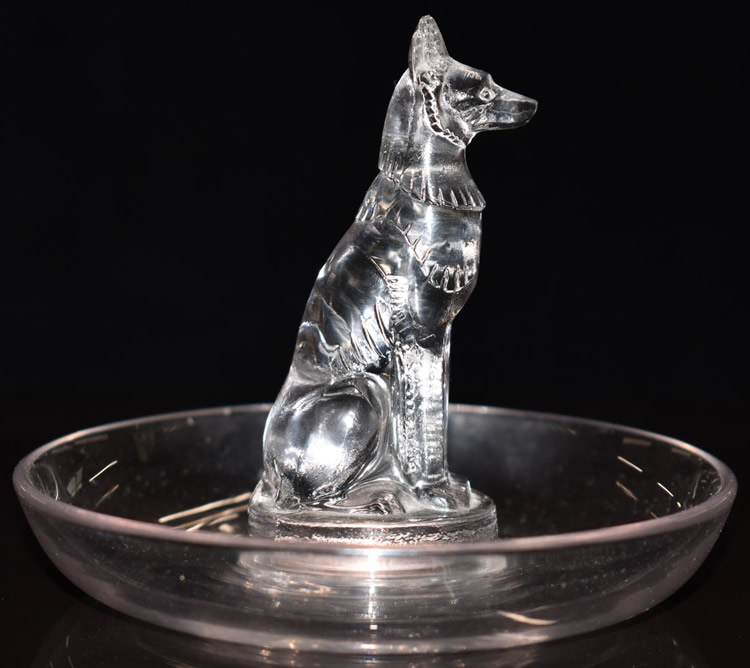 R. Lalique Chien Ash Receiver