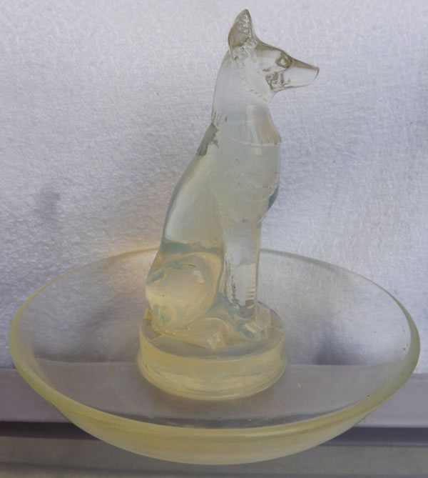 R. Lalique Chien Cendrier