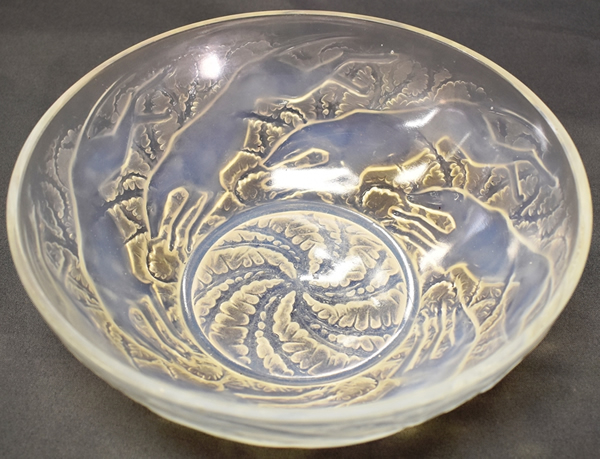 R. Lalique Chiens Bowl