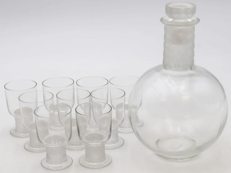 R. Lalique Chinon Tableware