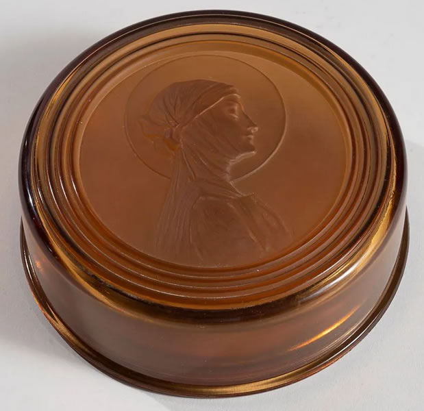 R. Lalique Clos Sainte-Odile Bonbonniere