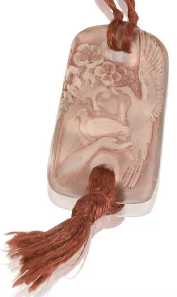 R. Lalique Colombes Pendant