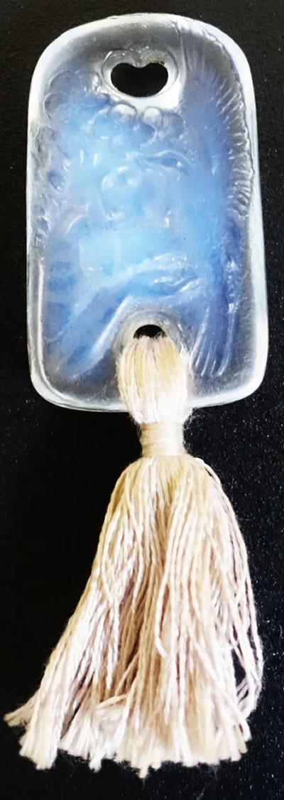 R. Lalique Colombes Pendant