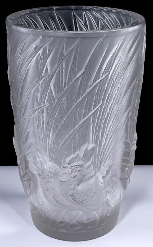 R. Lalique Coqs Et Plumes Vase